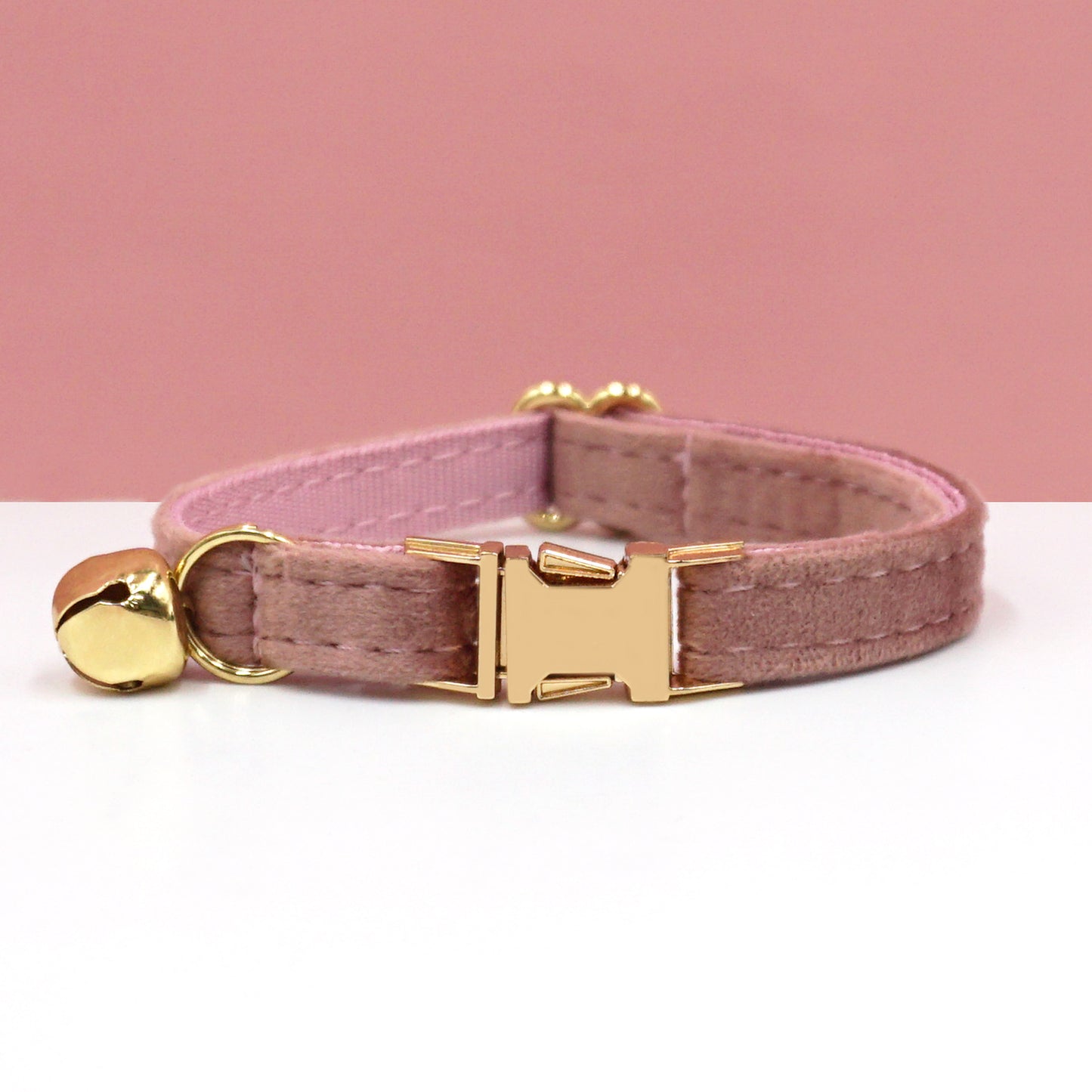 Pettns | Velvet Cat Collar with Bell and Optional Laser Engraving for Daily Wear
