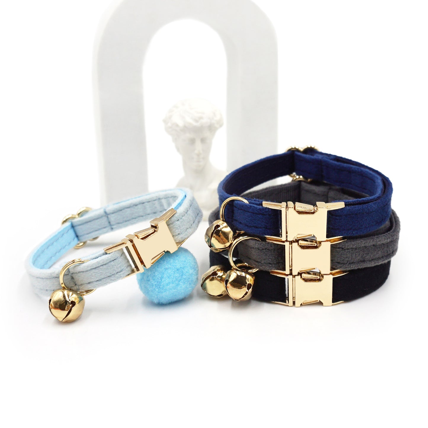 Pettns | Velvet Cat Collar with Bell and Optional Laser Engraving for Daily Wear